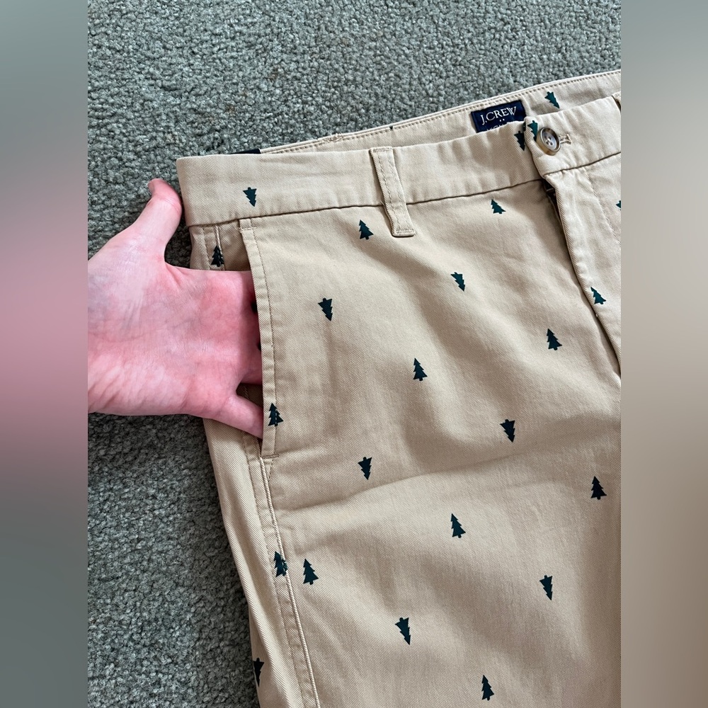 J. Crew Tree Printed High-Rise Girlfriend Chino Pants size 8 Holiday Christmas - Picture 3 of 7